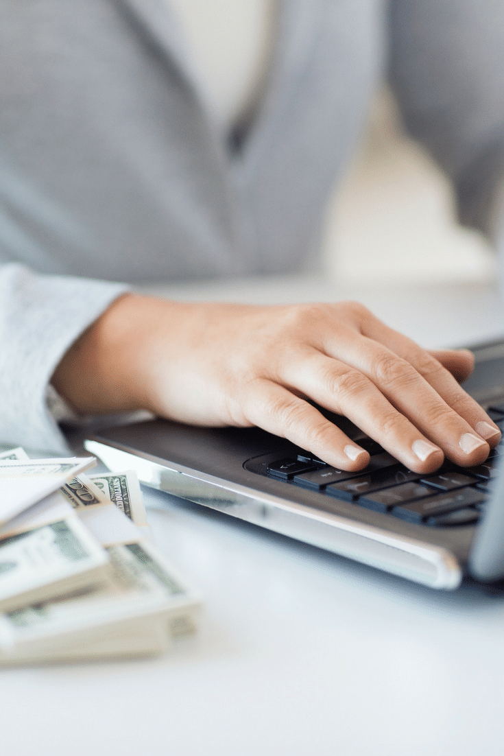 Want to be Successful at Selling Advertising Online? Here are a Few Things to Consider