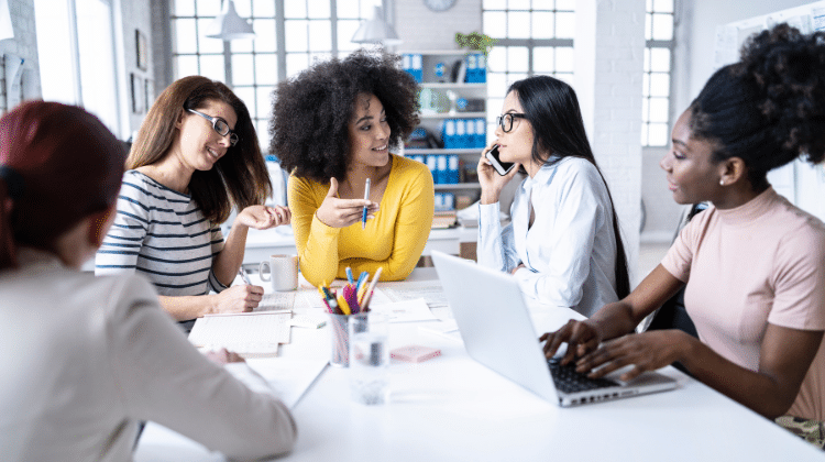 women working together